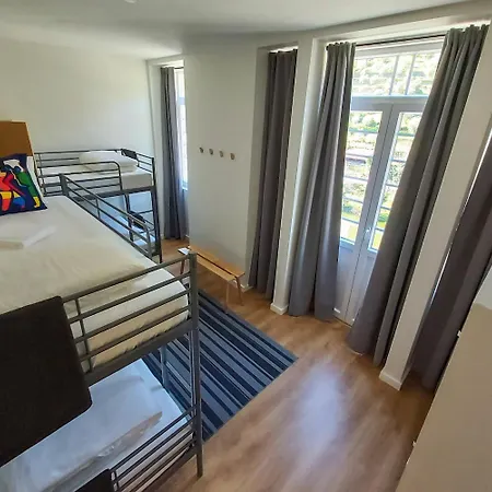 Хостел Douro Backpackers *
