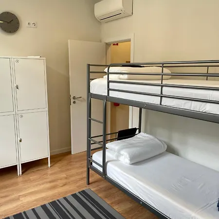 Douro Backpackers אכסניה
