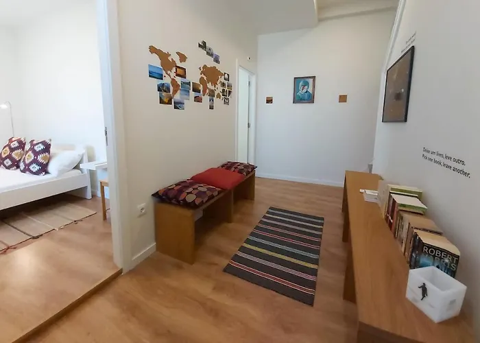 Douro Backpackers Hostel *